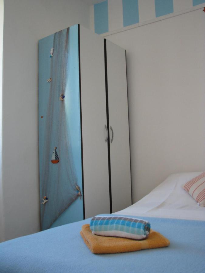 Apartments And Room Lemon วิส ภายนอก รูปภาพ