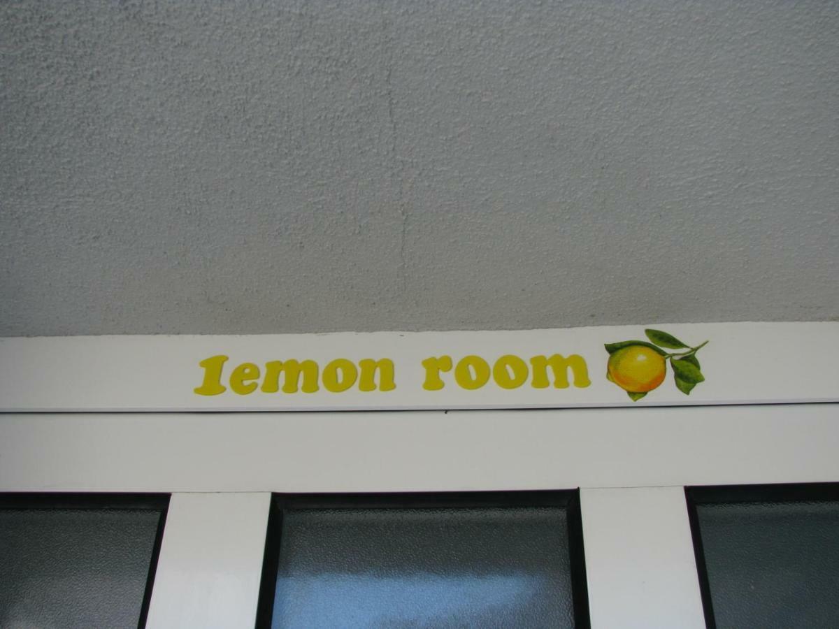 Apartments And Room Lemon วิส ภายนอก รูปภาพ