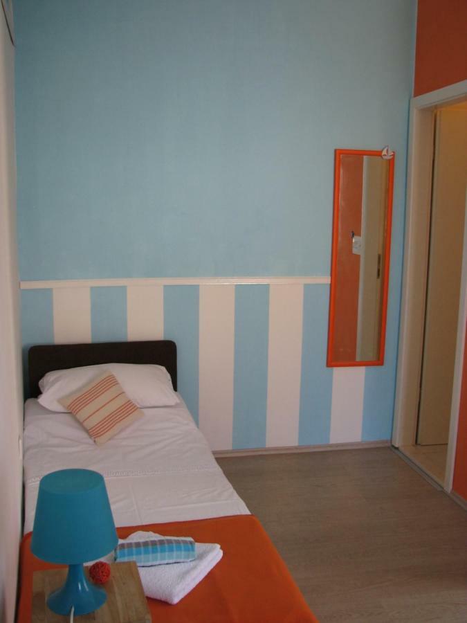 Apartments And Room Lemon วิส ภายนอก รูปภาพ