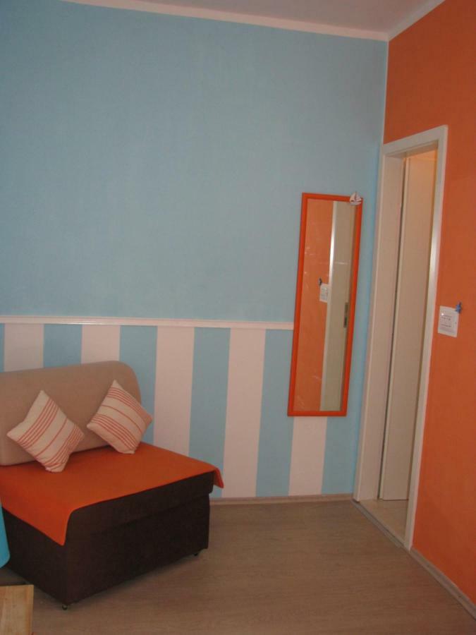 Apartments And Room Lemon วิส ภายนอก รูปภาพ
