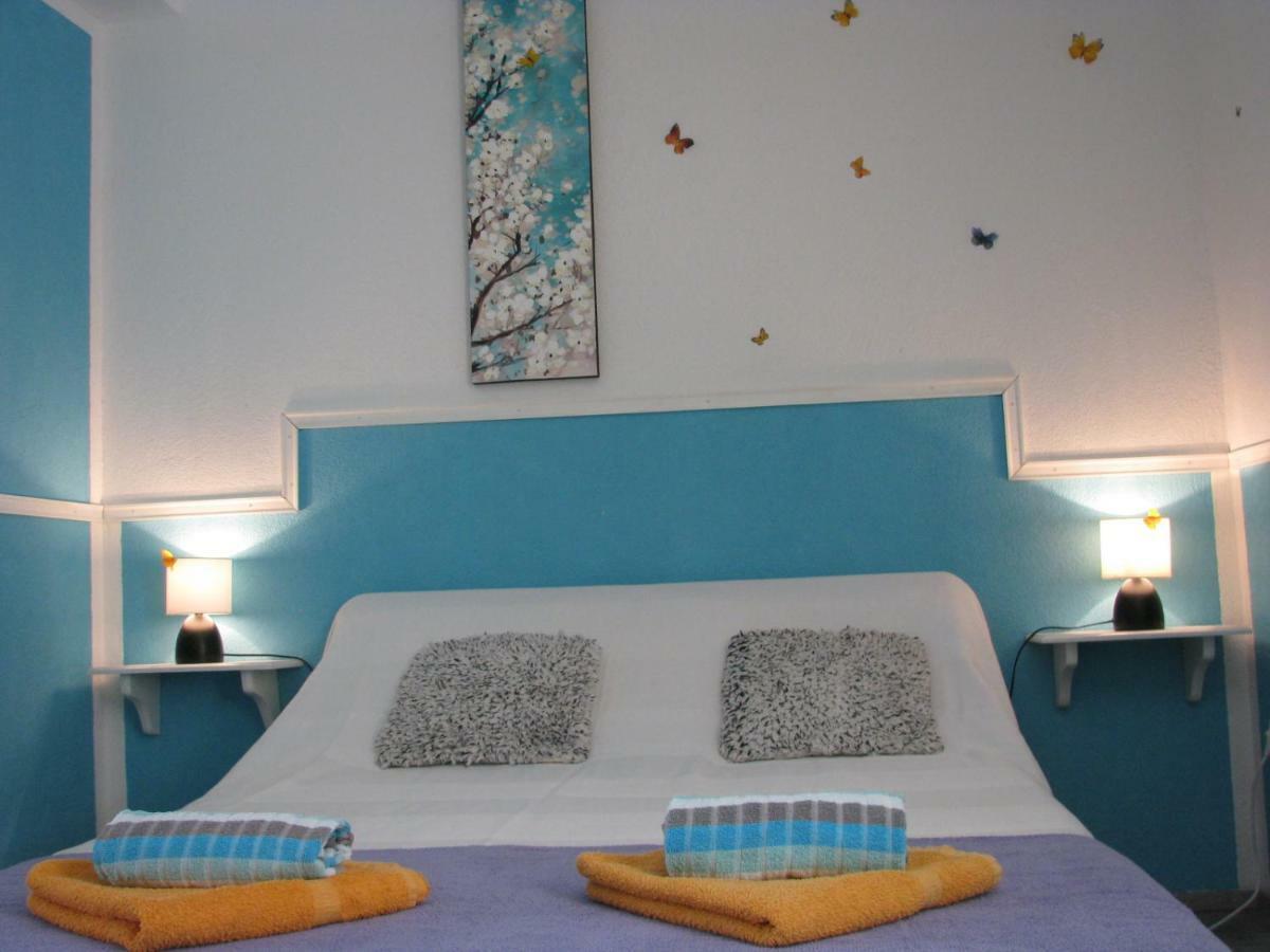 Apartments And Room Lemon วิส ภายนอก รูปภาพ