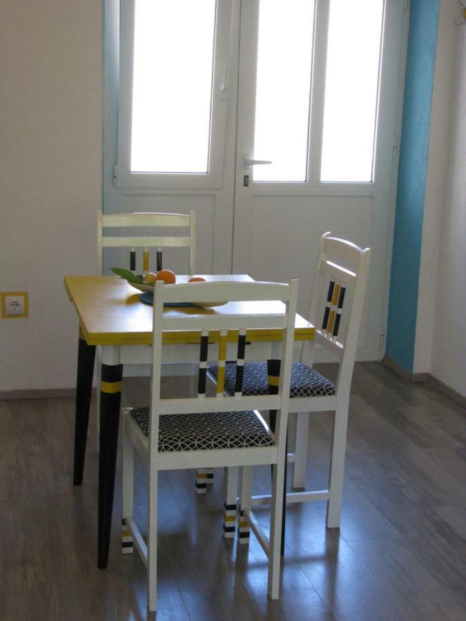 Apartments And Room Lemon วิส ภายนอก รูปภาพ